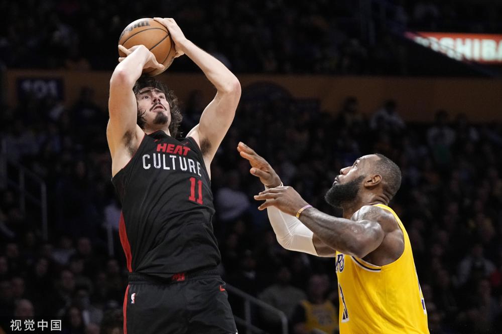 他帮助球队 他帮助球队