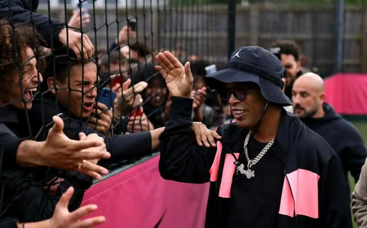 球员缺席带 球员缺席带